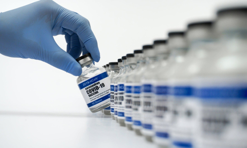 Việt Nam dự kiến đưa vaccine Covid-19 vào sử dụng cuối năm 2021