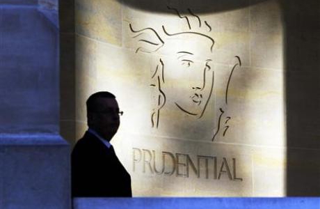 Prudential chi 35,5 tỷ USD mua AIA