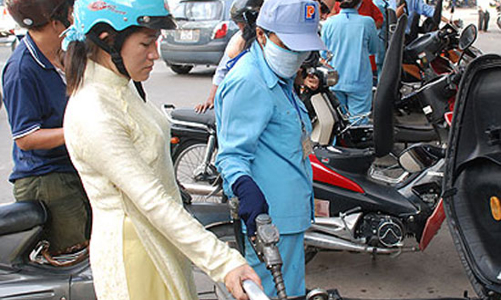 Nhập khẩu xăng dầu tăng cao 