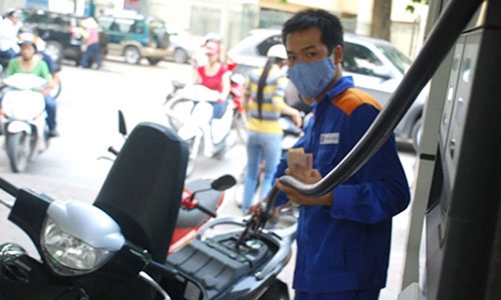 Giá xăng dầu đồng loạt giảm mạnh 