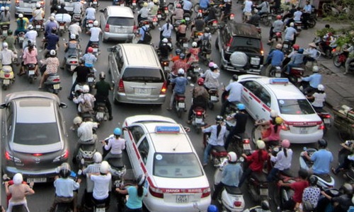 “Hà Nội chưa thể cấm xe máy 10 năm tới”