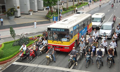 Dừng thu phí đường bộ xe máy từ đầu 2016