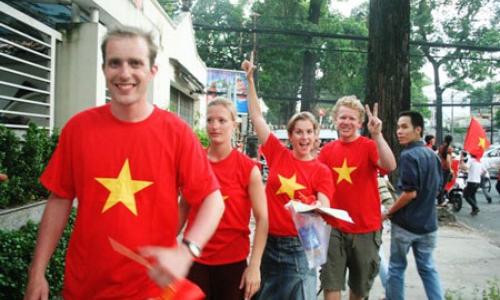 Chính phủ yêu cầu gia hạn lưu trú cho khách du lịch