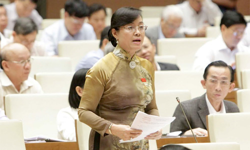 Khi nghị trường năm người mười ý