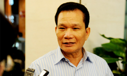 Điều chỉnh tiền lương lúc này sẽ như “đổ dầu vào lửa”