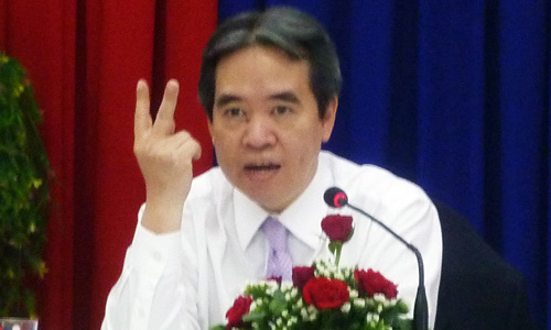 “Không giảm nhanh lãi suất, ngân hàng sẽ mất khách!”