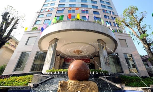 Kinh doanh khách sạn kiểu ông Thản