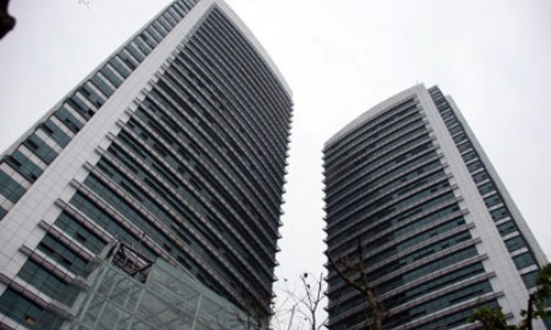 EVN tăng tốc chạy khỏi tài chính, bất động sản