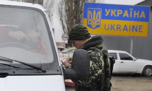 Vì sao Ukraine cấm nam công dân Nga nhập cảnh?