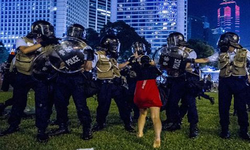 Biểu tình có thể khiến kinh tế Hồng Kông khốn đốn