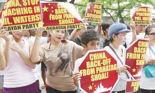 “Cẩn trọng với đề nghị rút tàu của Trung Quốc”