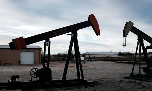 Giá dầu giảm mạnh nhất trong hơn 2 tháng