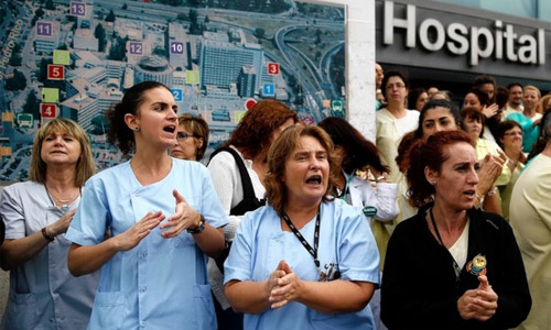 4 người Tây Ban Nha nhập viện để ngăn Ebola lan rộng