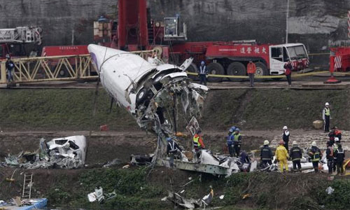 Vụ rơi máy bay TransAsia: Cơ trưởng như một anh hùng