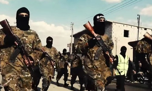 Thêm hàng loạt nhà máy lọc dầu của IS bị không kích