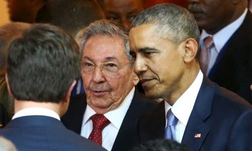 Chủ tịch Cuba lần đầu bắt tay Tổng thống Mỹ