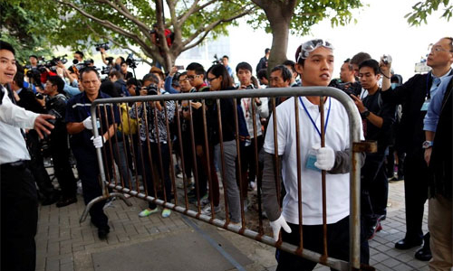 Tòa án Hồng Kông bắt đầu giải tán biểu tình