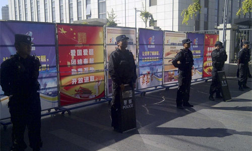 Tấn công đẫm máu ở Tân Cương, ít nhất 18 người chết