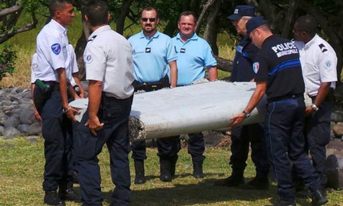 Pháp xác nhận mảnh vỡ ở Reunion là của MH370