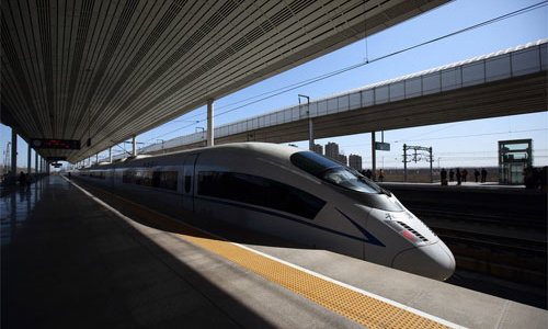 Trung Quốc tính cứu tăng trưởng bằng đường sắt cao tốc