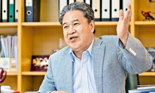 Thành tỷ phú nhờ sản xuất mặt kính iPhone