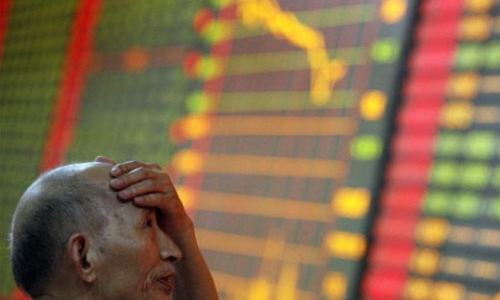 Giới đầu tư bán tháo, chứng khoán Trung Quốc rớt 8,5%