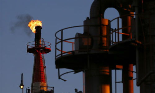 Giá dầu thô xuống gần đáy 6 năm