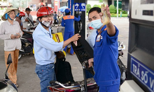 Giá xăng tăng hơn 1.600 đồng/lít từ chiều 11/3