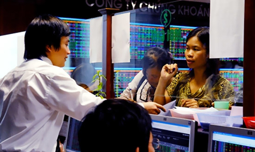 Khơi vốn vào chứng khoán: 5 năm nay toàn... “bản lề”