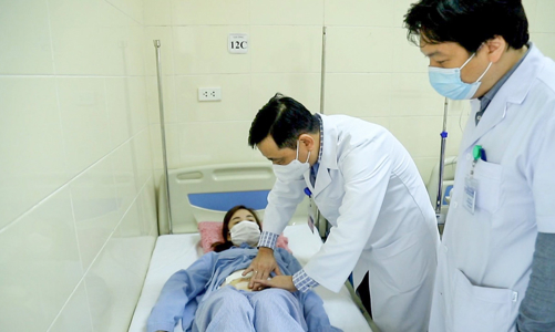 Phẫu thuật ung thư bằng hệ thống robot hiện đại