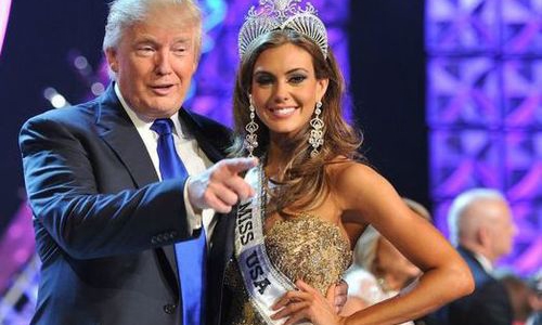 Tỷ phú Donald Trump mất hợp đồng vì “vạ miệng”