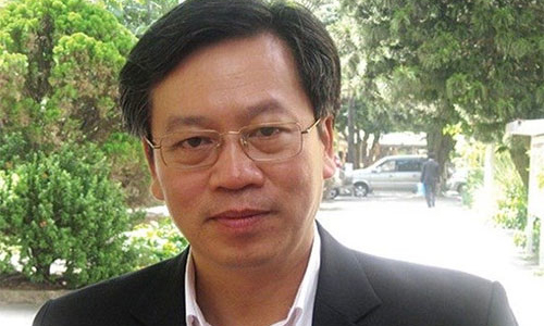 “Coi chừng bong bóng bất động sản”