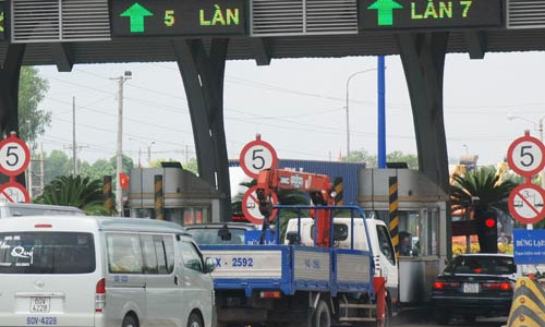 Bi, hài với phí và lệ phí