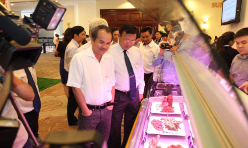 Bầu Đức: “Nuôi bò lãi hơn kinh doanh bất động sản”