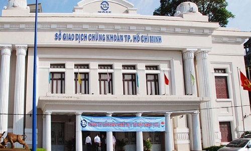 Hai cổ phiếu CTG và EIB bị loại khỏi danh mục VN30