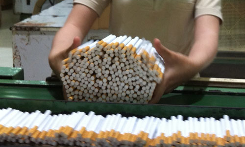 Kiến nghị tạm ngừng tăng thuế tiêu thụ đặc biệt với thuốc lá