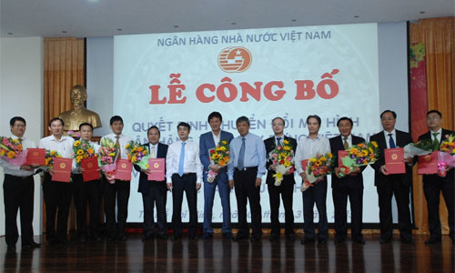 Bắt đầu “bơm” vốn và “hứa” gửi tiền cho VNCB