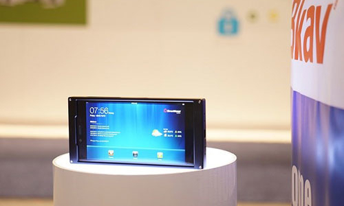 Mời 1.500 khách dự ra mắt Bphone vì “quá nhiều người quan tâm”