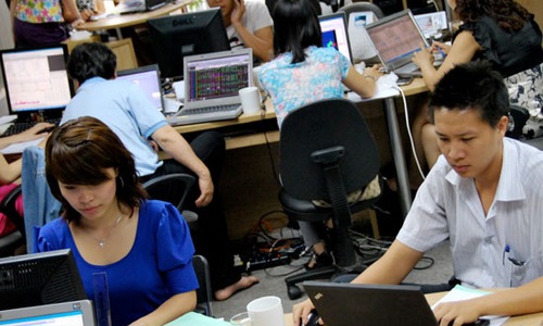 Có hay không việc “siết cho vay đầu tư chứng khoán”?