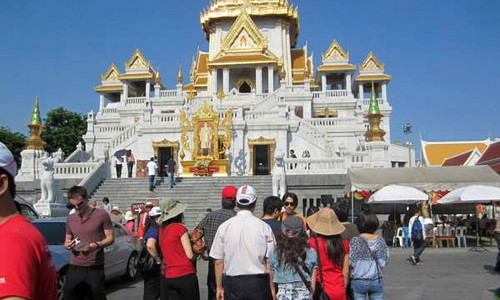 Thái Lan nhận sai việc chụp ảnh du khách cùng 700 USD