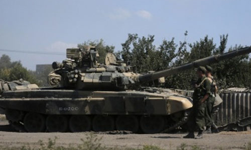 Kiev tố xe tăng Nga san phẳng thị trấn miền đông Ukraine