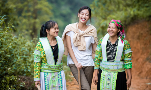 Hoa hậu Lương Thùy Linh thực hiện dự án nhân ái tại Cao Bằng