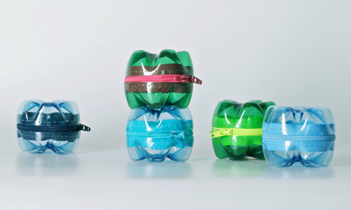 Tái sử dụng chai soda để décor nội thất