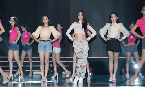 Đột nhập sân khấu Đêm chung kết Hoa hậu Việt Nam 2020 trước 