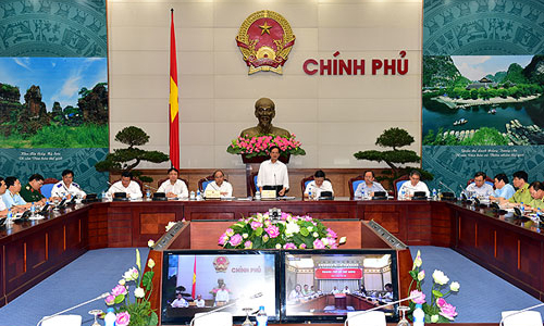 Thủ tướng: Buôn lậu lộng hành vì có cán bộ tiếp tay