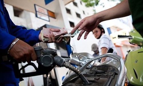 Bộ Tài chính yêu cầu giữ ổn định giá bán xăng, dầu