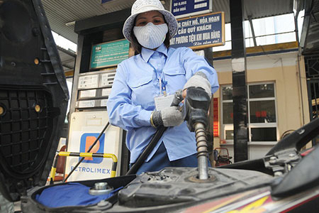 Nhà nước sẽ sớm “buông” độc quyền điện, xăng dầu?