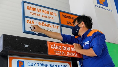 Giá xăng dầu giảm nhẹ từ 16'30 ngày 12/4