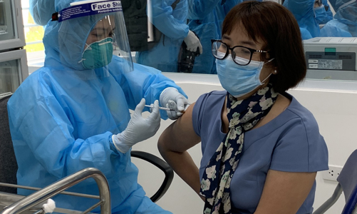 Điều chuyển gấp 15.000 liều vaccine phòng Covid-19 cho 8 tỉnh khu vực Tây Nam Bộ