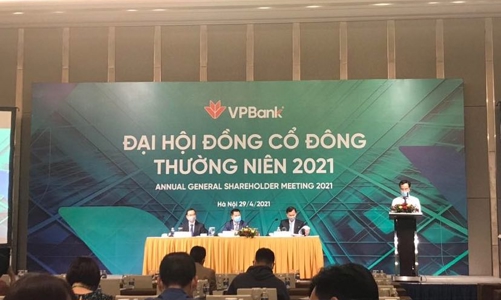 Vừa bán vốn công ty con, VPBank có thể bán tiếp vốn của ngân hàng mẹ